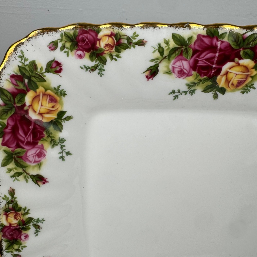 Royal Albert Old Country Roses Square Salad Dessert Plate Bone China Gold Trim - Picture 3 of 12